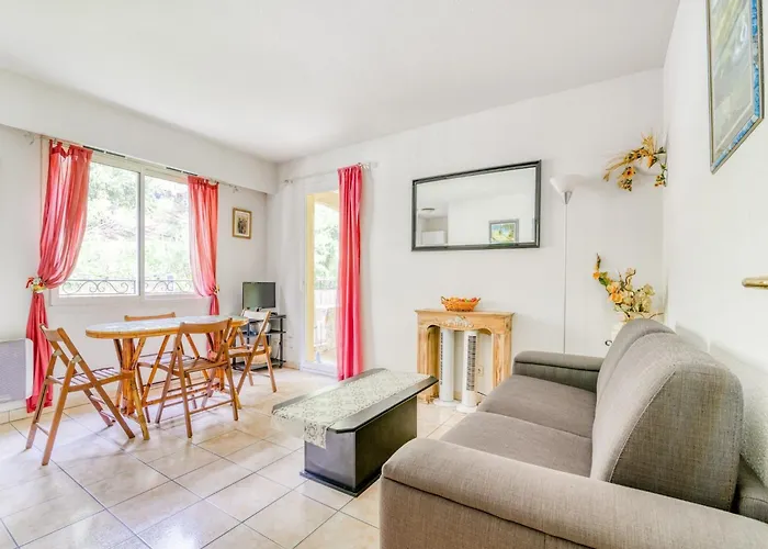 Mougins Hideaway For 4 Guests